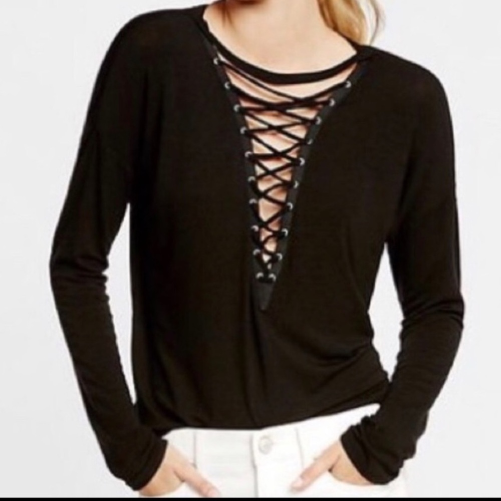 Express Lace-Up Longsleeve
